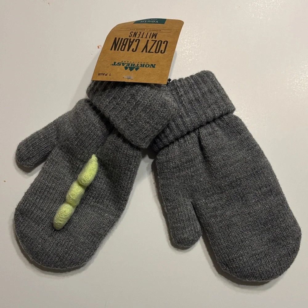 Northeast Outfitters Cozy Cabin Youth Dino Mittens in Gray